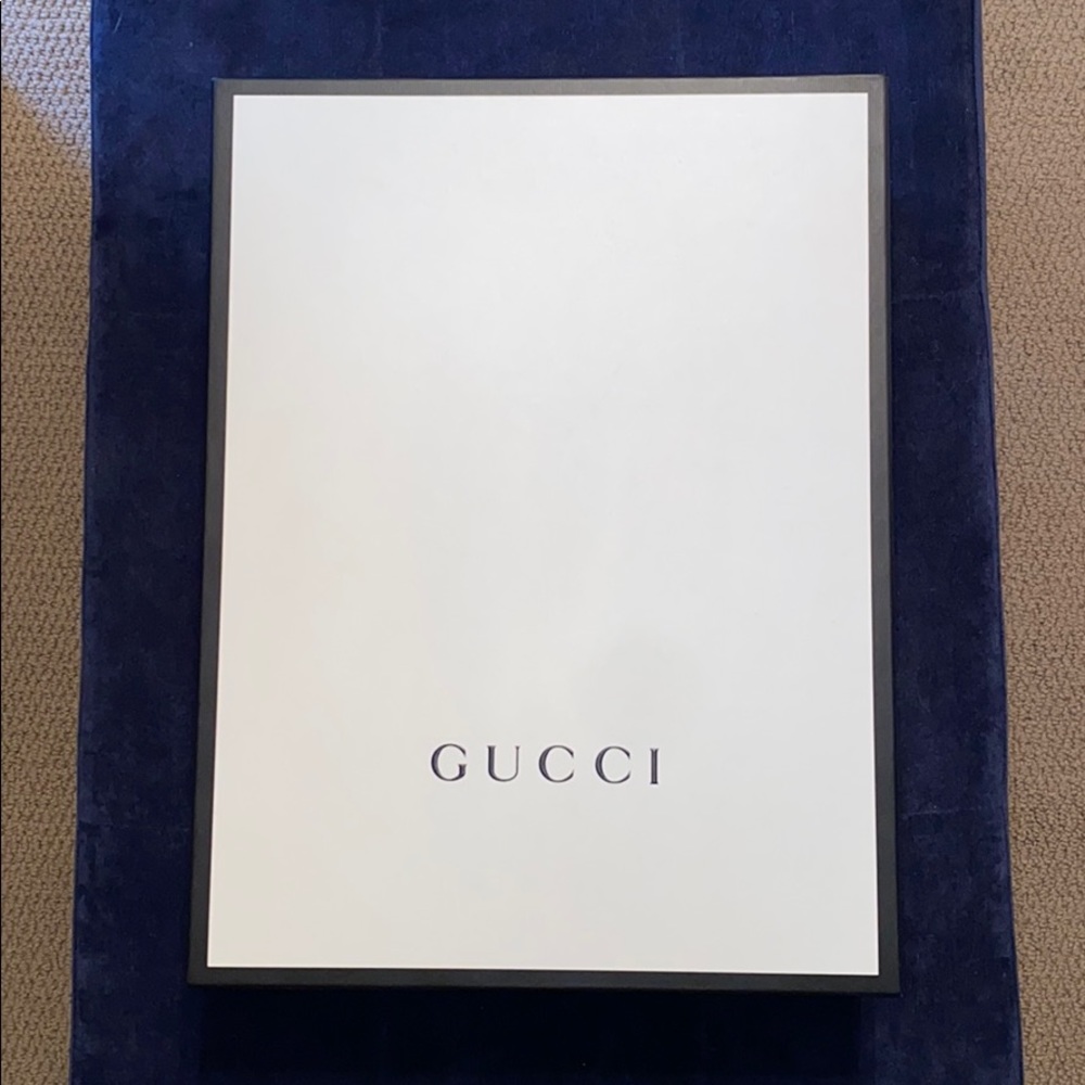 Gucci box